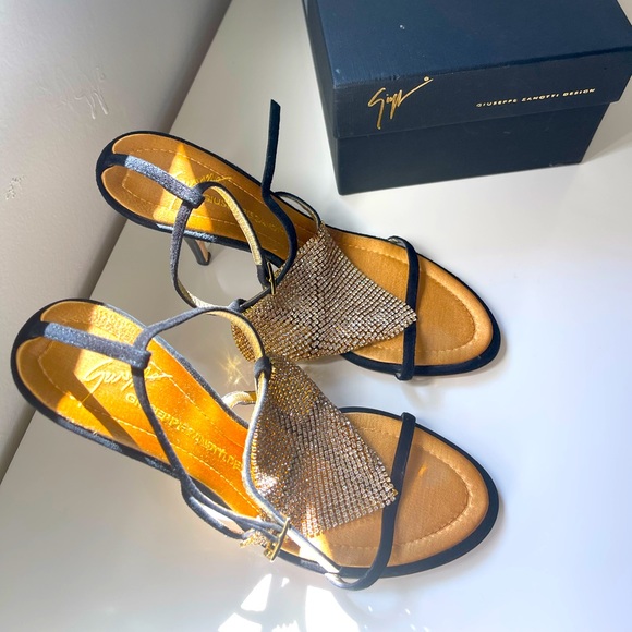 Beautiful sexy unique Giuseppe Zanotti classy shoes - Picture 2 of 14